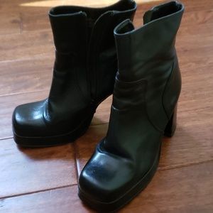 Chunky Funky Vintage Steve Madden Ankle Boot